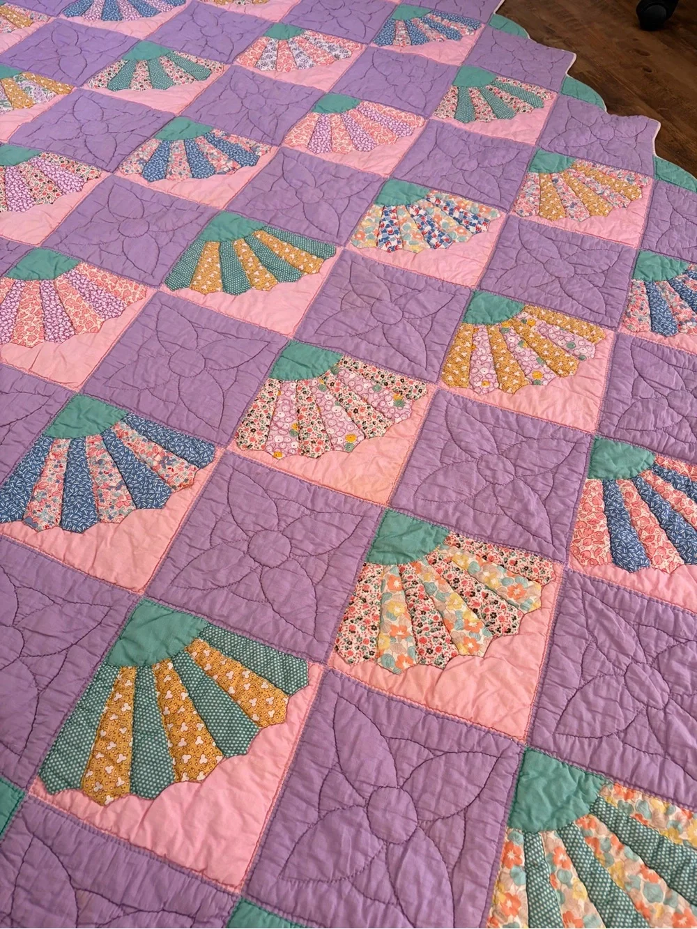 Vintage Lavender Fan Quilt 50x92 - Hand Quilted Scalloped Edge Cottage Quilt
